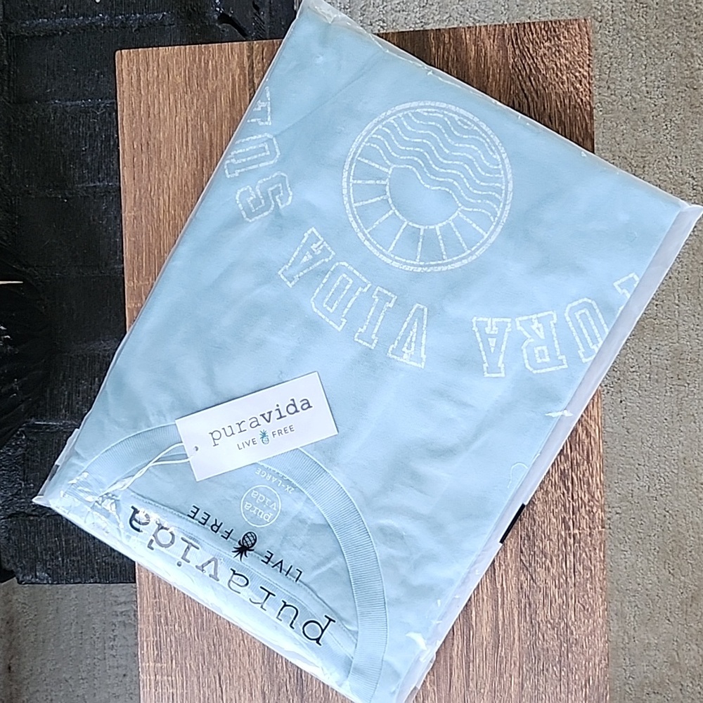 🎉HPx3🎉 Pura Vida Surf Academy Tee - Picture 4 of 5